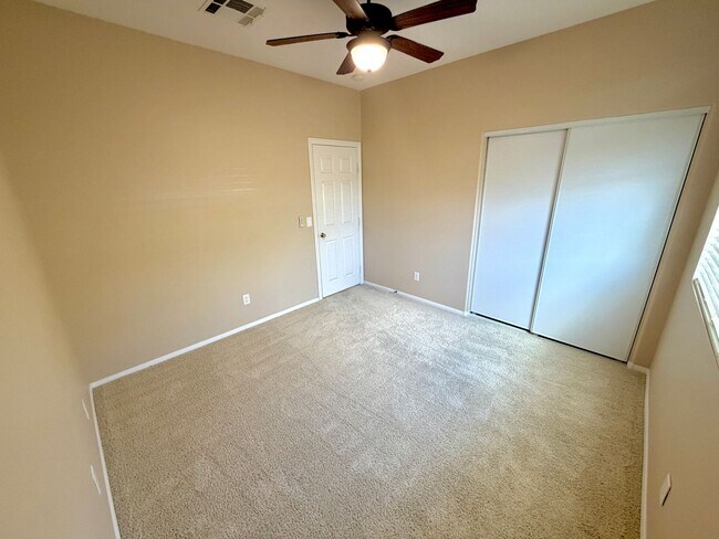 Building Photo - 7493 Longhorn Lodge Ave