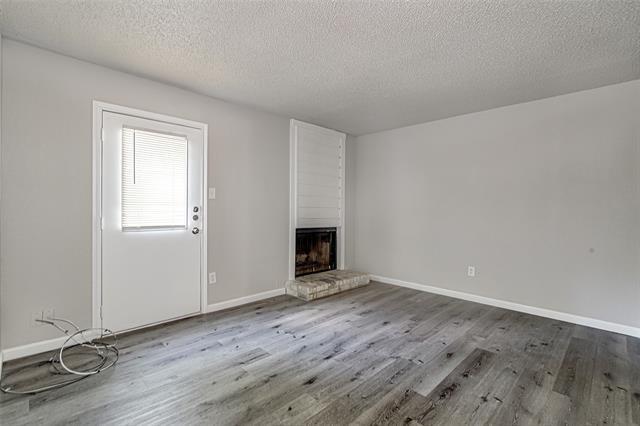 Building Photo - 844 NW Summercrest Blvd