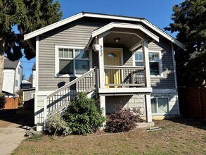 Building Photo - LIM DUPLEX