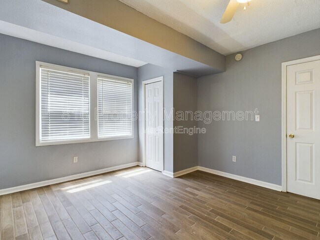 Building Photo - 2938 Flora Ave