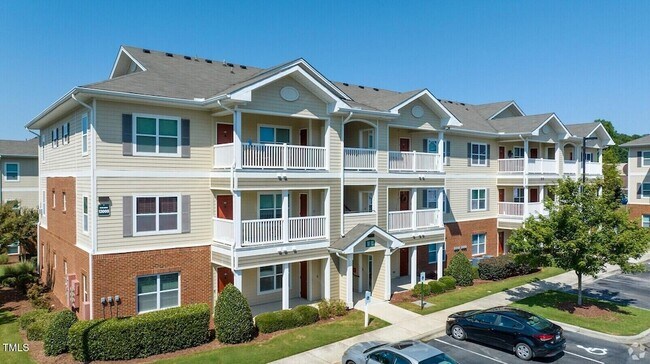 Building Photo - 1000 Broadstone Way