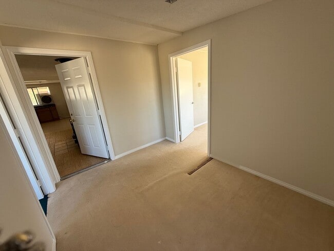 Building Photo - Charming 3 bedroom home in Apple Valley- H...