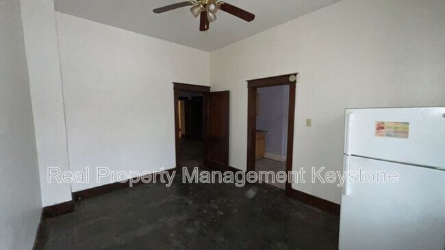 Building Photo - 1247 Chartiers Ave