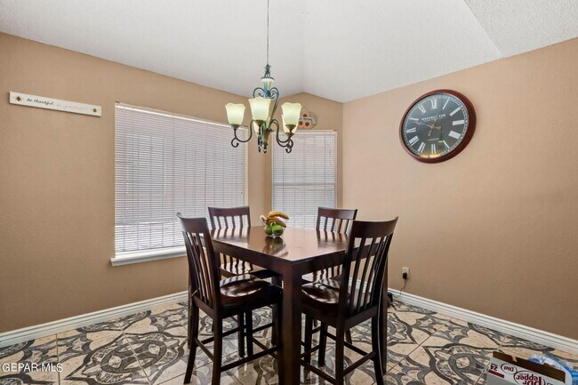 Building Photo - 757 Hempstead Dr