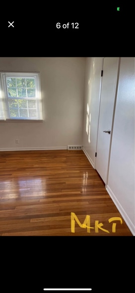 Living room - 119 W Swain St