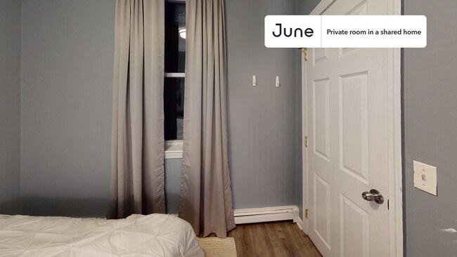 Building Photo - Room in Shared 3 bed/1 bath home in North End