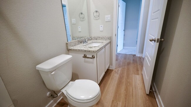 Building Photo - Stunning 3x2 Luxury Duplex in Buda, TX!