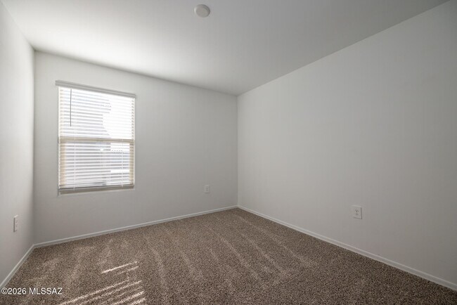 Building Photo - 12194 E Ava Lynn Dr