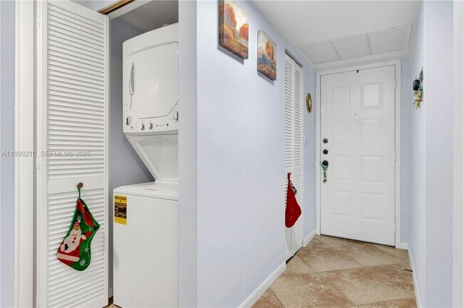 Building Photo - 3050 NW 42nd Ave