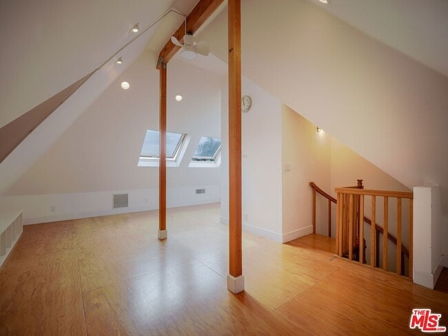 Building Photo - 1321 Hayworth Ave