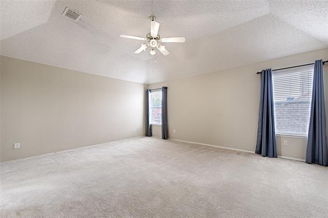 Building Photo - 9701 Thorncliff Dr
