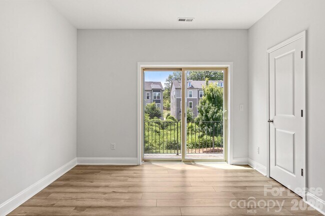 Building Photo - 120 Judson Ave