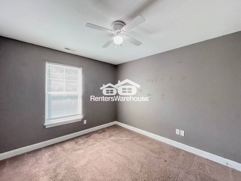 Building Photo - 105 Bedford Pl