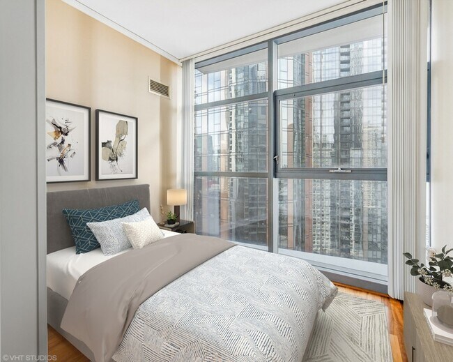 Building Photo - 201 N Westshore Dr