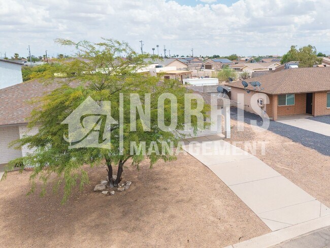 Building Photo - 10077 S Tampico Ln