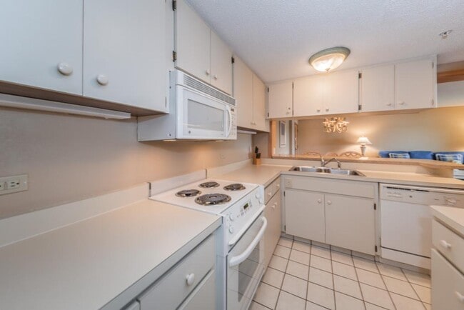 Building Photo - 36750 US Hwy 19 N