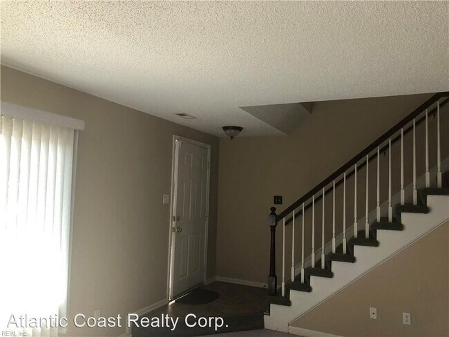 Building Photo - 3 br, 2.5 bath House - 639 Brisa Ct