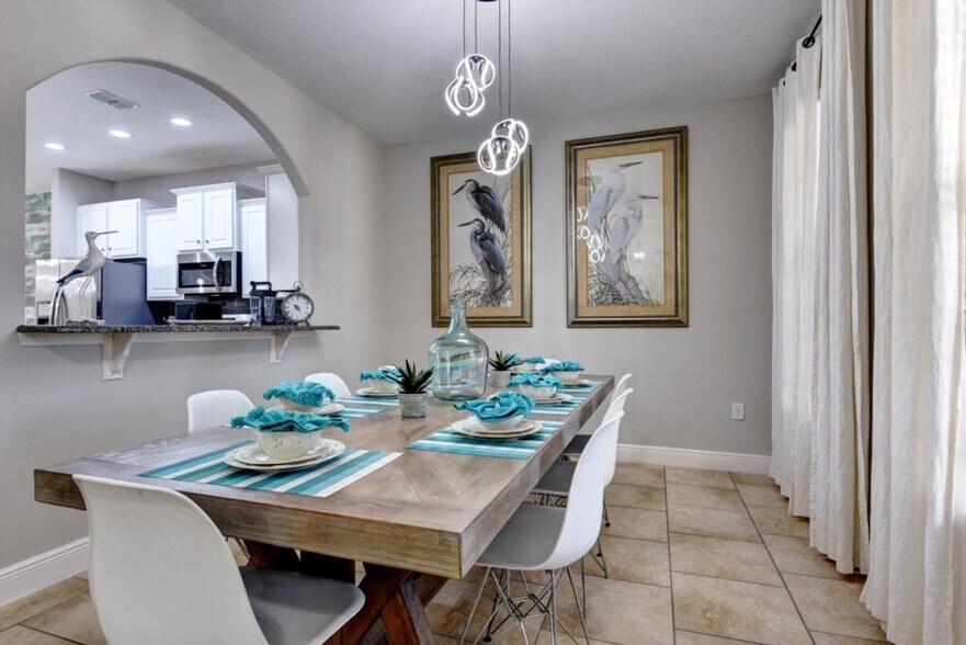 Building Photo - 5254 Wildwood Wy