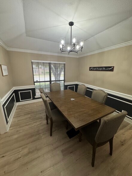 Building Photo - 5501 Chimney Rock Rd