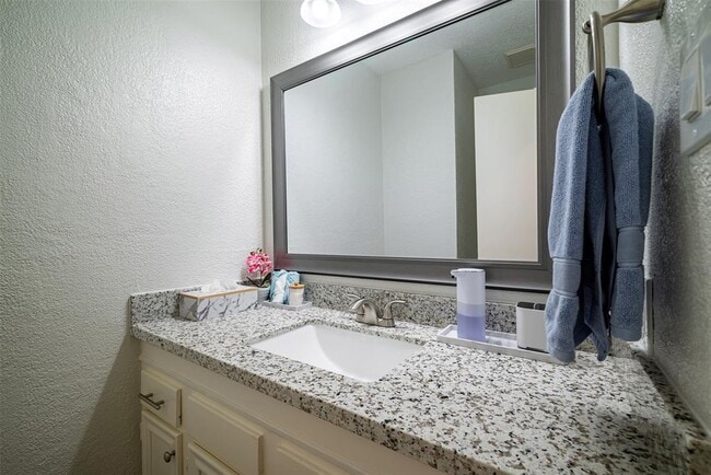 Building Photo - 11530 Green Glade Dr