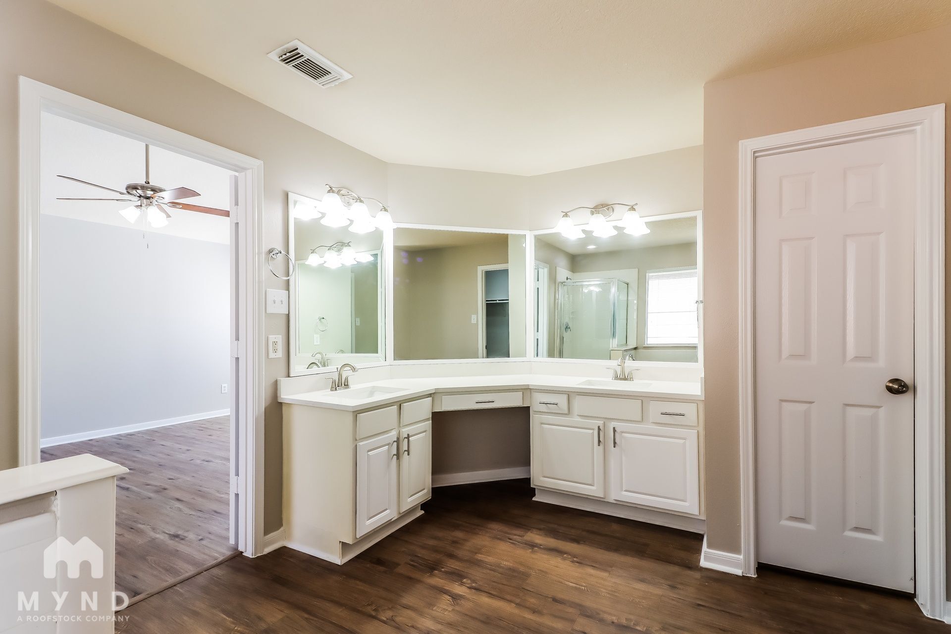 Building Photo - 3638 Slocom Dr