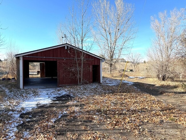 Building Photo - Welcome to Grandview Estates!