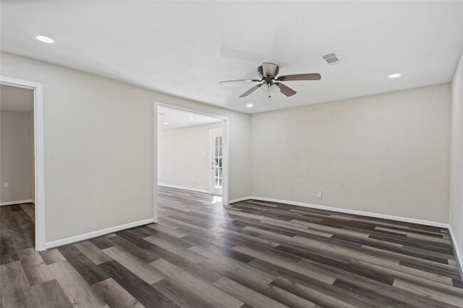 Building Photo - 10613 Chadwick St