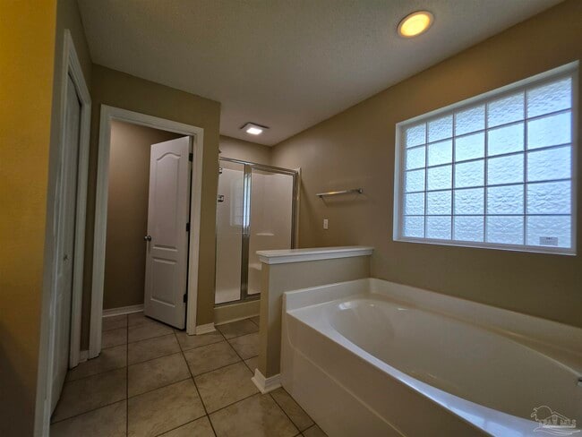 Building Photo - 5963 Ashton Woods Cir
