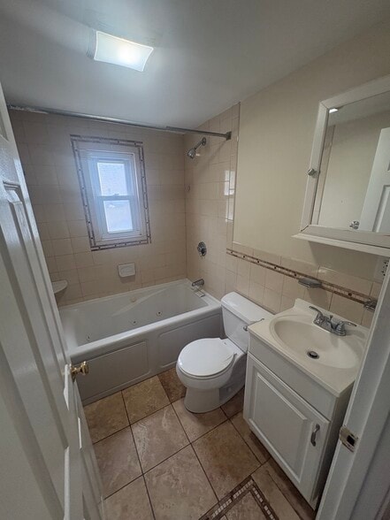 Building Photo - 47 Selden St