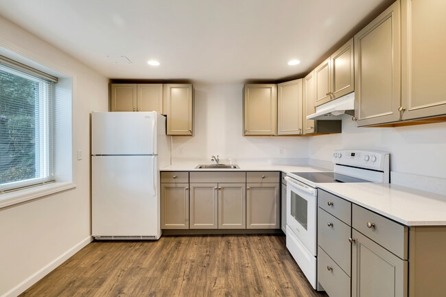 Building Photo - 20219 12th Pl S