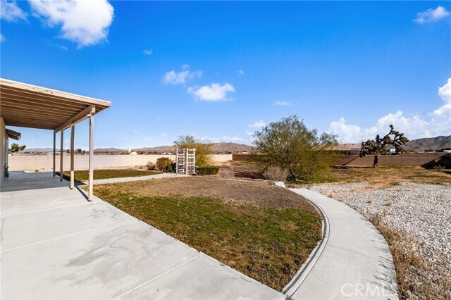 Building Photo - 15095 Douglas St