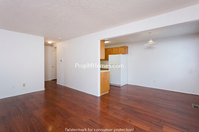 Building Photo - 2516 SE 103rd Ave