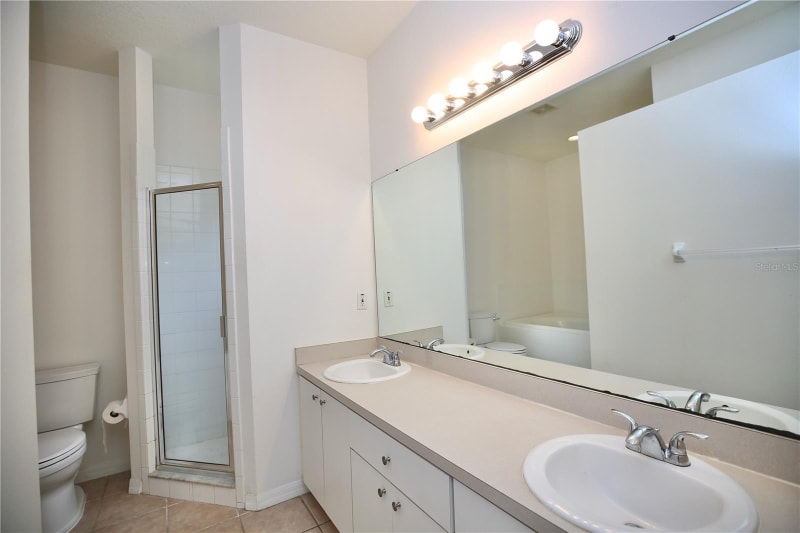 Building Photo - 24421 Breezy Oak Ct