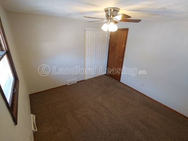 Building Photo - Split level home with updates in Amherst S...