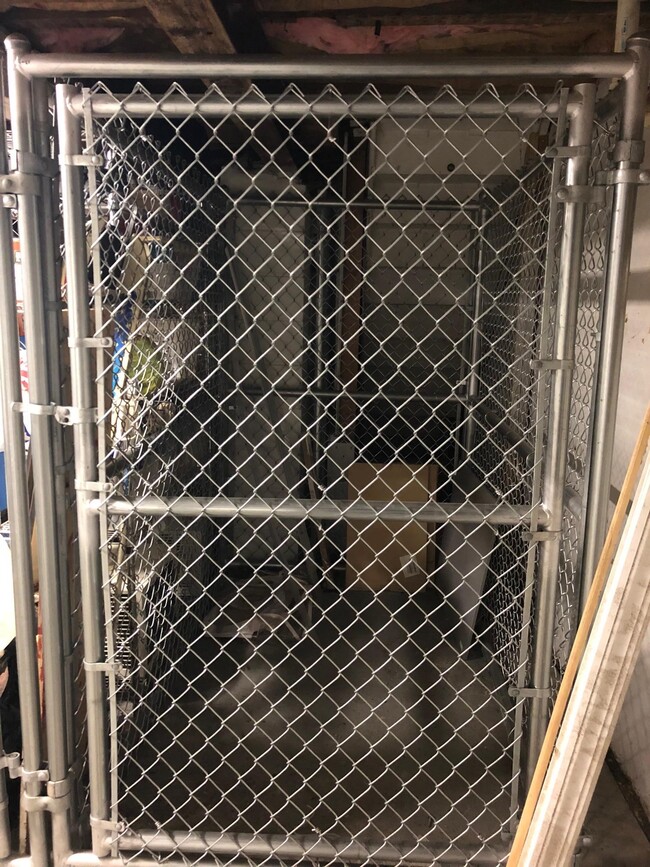 Building Photo - 271 York St