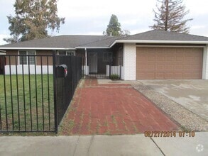 Building Photo - 1521 Clevenger Dr