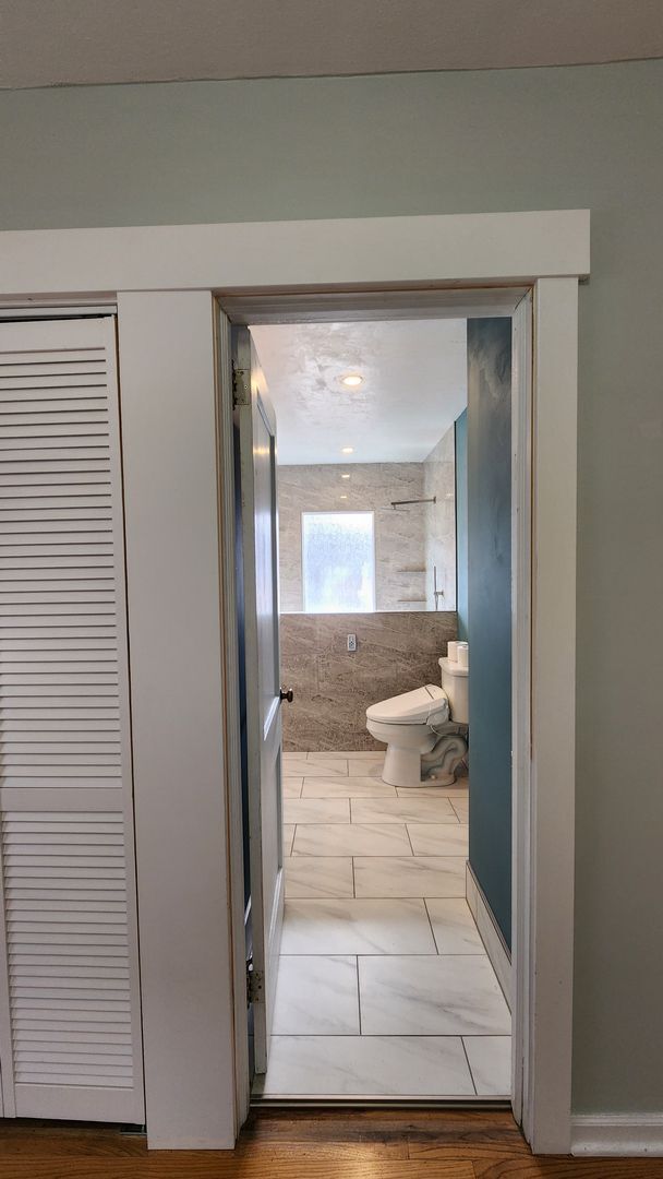 Building Photo - Adorable Duplex Near Washington Park