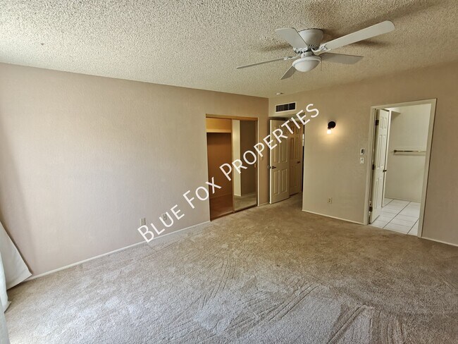 Building Photo - 983 W Palma De Pina