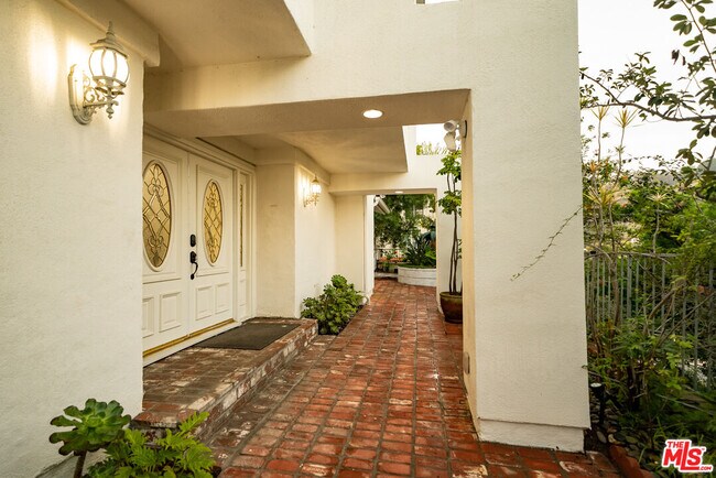 Building Photo - 2461 Jupiter Dr