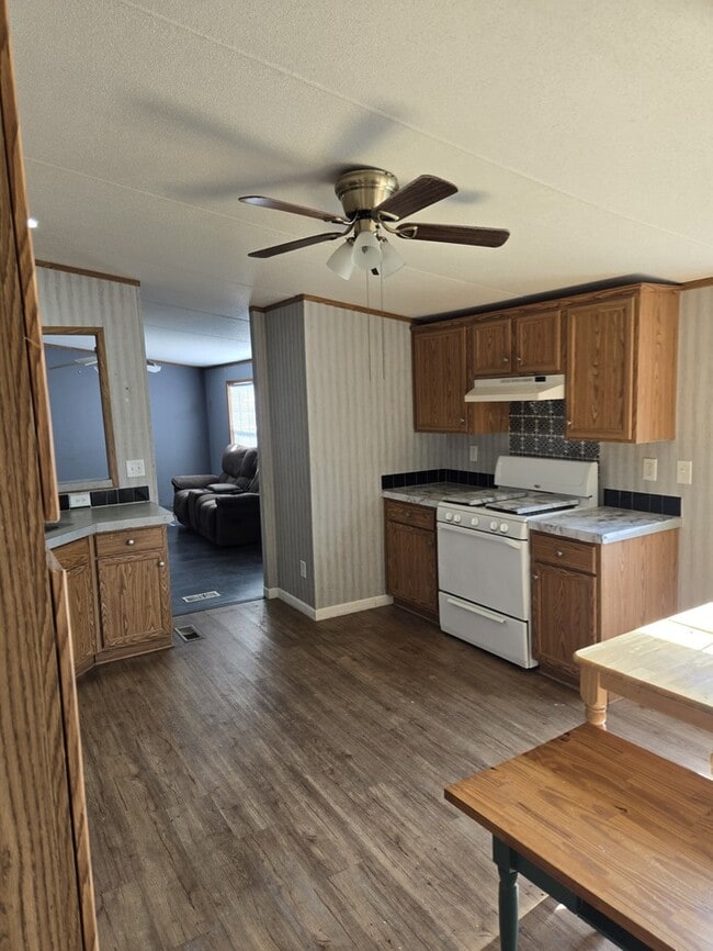 Building Photo - Owner financing available