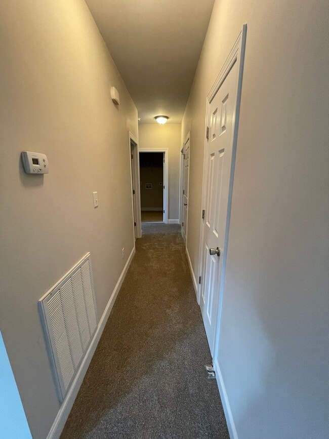 Building Photo - 6776 Flat Rock Rd