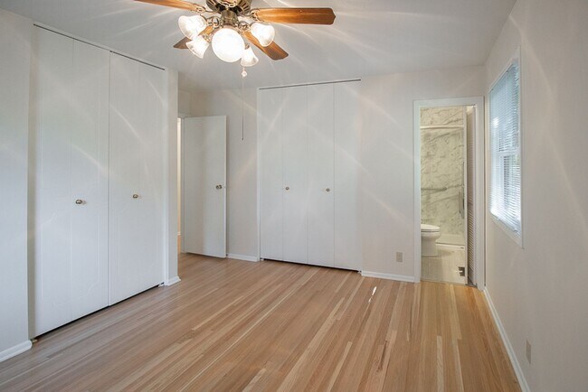 Building Photo - Beautiful 4 Bedroom House | 126th & Center