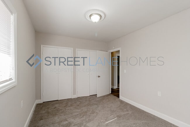 Building Photo - NOW OFFERING $250 OFF FIRST FULL MONTH IF ...
