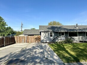 Building Photo - 225 Cullum Ave