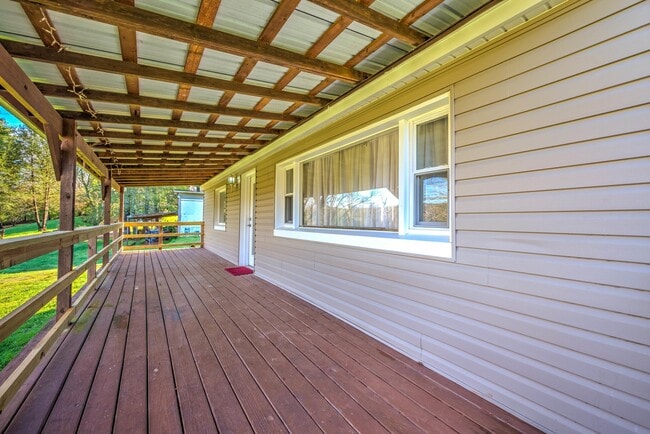 Building Photo - 2018 Tooles Bend Rd