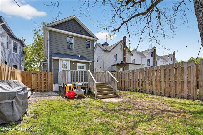 Building Photo - 1135 Asbury Ave