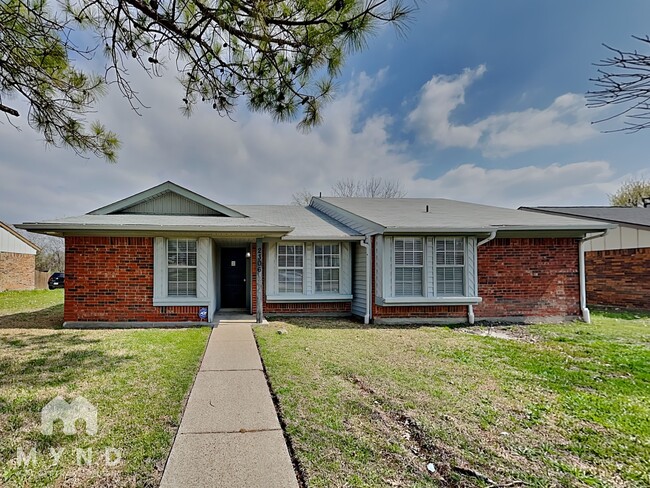 Building Photo - 2306 High Star Dr
