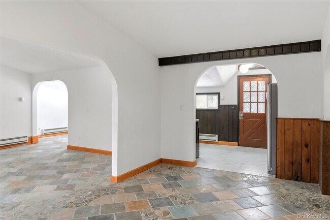 Building Photo - 378 Broadway