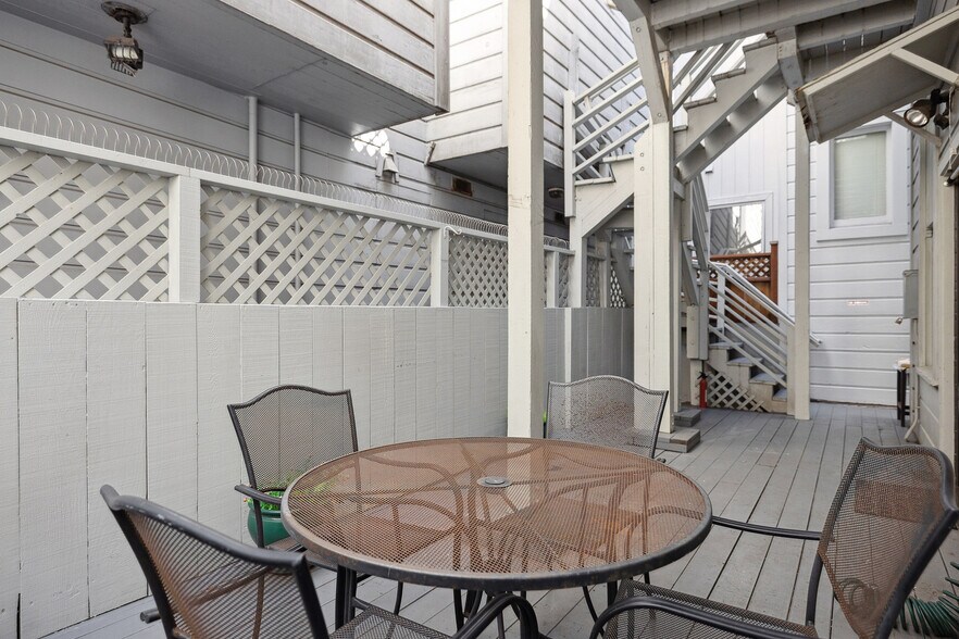 Building Photo - 1406 Post St