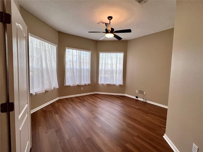 Building Photo - 1713 Winding Oaks Dr